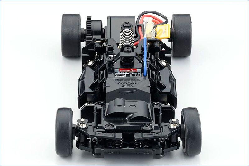 Радиоуправляемая модель Mini-Z Sports MR-03. Модель оснащена коллекторным мотором, передатчиком и пр